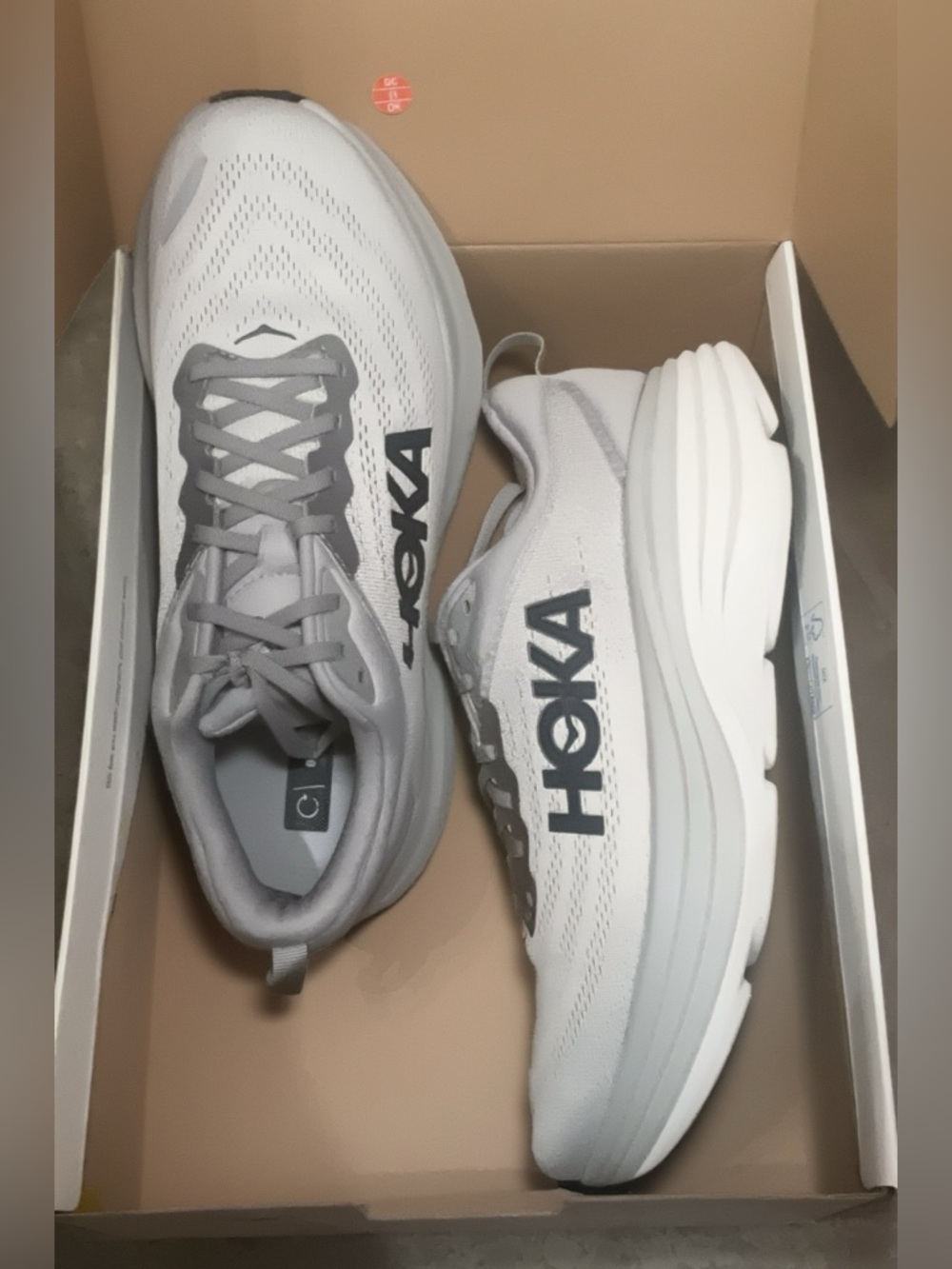 NEW IN BOX Hoka M BLONDI 8 W 
Sharkskin/Harbor Mist
Men’s Size 11